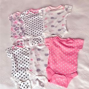 Gerber 0-3 M baby girl Onesies